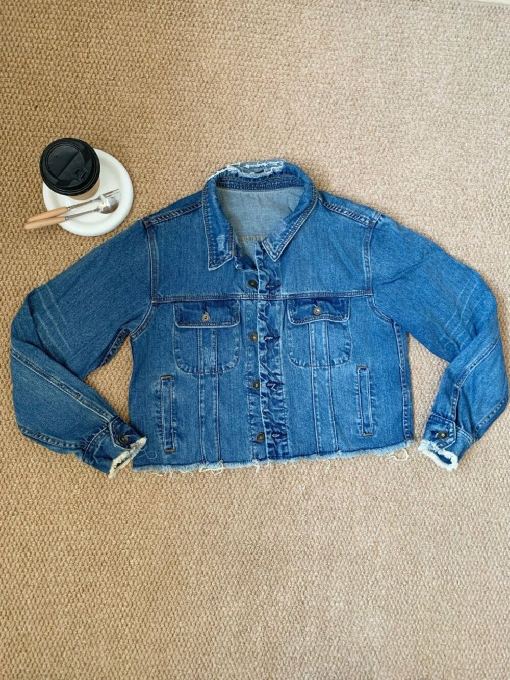 Cropped Distressed Denim Jacket Raw Hem Blue Street Style Size M